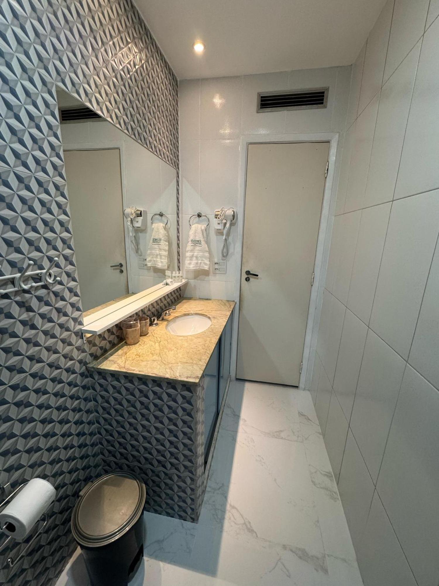 Apartamento Amplo Com Estacionamento Pe Na Du187-1103